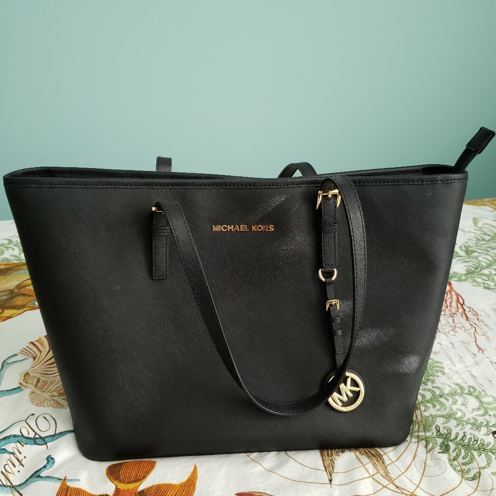 Pristine Michael Kors tote